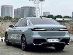 BMW 7 Series 2023 735Li M Sports Package - фото 6