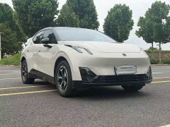 Lynk & Co Z20 430km RWD Pro - фото 3