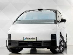 Li Auto Ideal MEGA Home Family Special Edition - фото 3