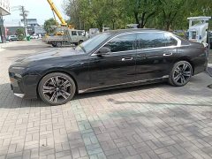 BMW 7 Series 2023 740Li M Sport Package - фото 5