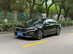 Volkswagen Passat Outstanding 380TSI Dragon Edition - фото 1