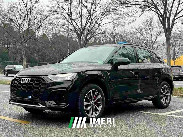 Audi Q5L 40T luxury and dynamic - автомобиль из Китая