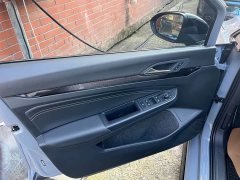 Volkswagen Golf 2023 280TSI DSG R-Line - фото 10