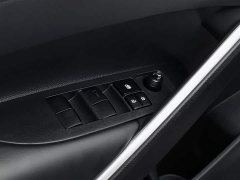 Mercedes-Benz Frontlander 2.0L CVT Elite Edition - фото 9