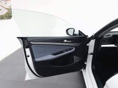 Lynk & Co Lingdu L 280TSI DSG spicy version - фото 8
