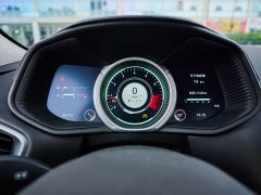 Aston Martin DB11 2019 4.0T V8 Coupe - фото 18