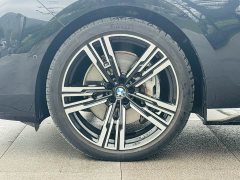 BMW 7 Series 2023 740Li M Sport Package - фото 12