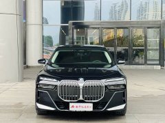 BMW 7 Series 2023 740Li M Sport Package - фото 2