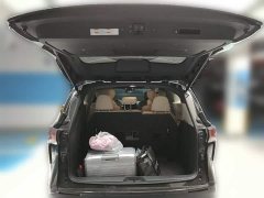 Toyota SIENNA 2023 2.5L Hybrid Premium Edition - фото 20