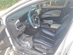 Lynk & Co Weilan 6 plug-in hybrid interconnected fashion - фото 12