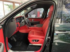 Rolls-Royce Cullinan 2018 five-seater version - фото 11