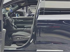 Cadillac XT6 2.0T seven-seat two-wheel drive luxury - фото 6