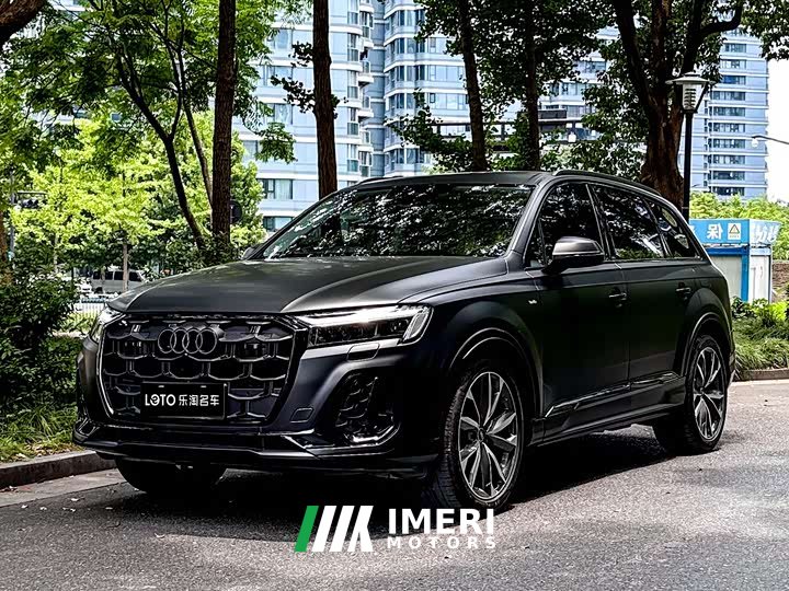 Audi Q7 45 TFSI quattro S line Black Edition - автомобиль из Китая
