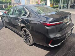 BMW 7 Series 2023 740Li M Sport Package - фото 4