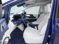 BMW Century 2.0T Six-Seater Yunshi Edition - фото 18