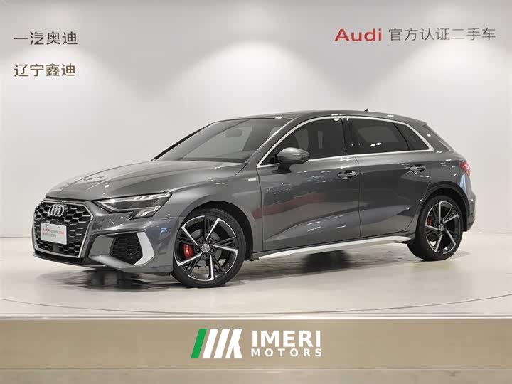 Audi A3 2021 Sportback 35 TFSI stylish and sporty - автомобиль из Китая