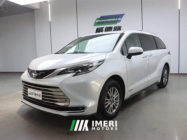 Toyota 2021 Toyota Sienna 2.5L Hybrid Deluxe Edition - автомобиль из Китая