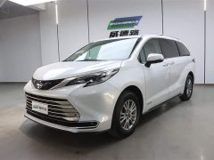 Toyota 2021 Toyota Sienna 2.5L Hybrid Deluxe Edition - фото 1
