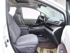 Toyota 2021 Toyota Sienna 2.5L Hybrid Deluxe Edition - фото 16