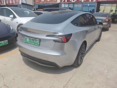 Tesla Model 3 rear-wheel drive version - фото 10