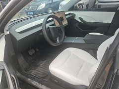 Tesla Model 3 rear-wheel drive version - фото 4