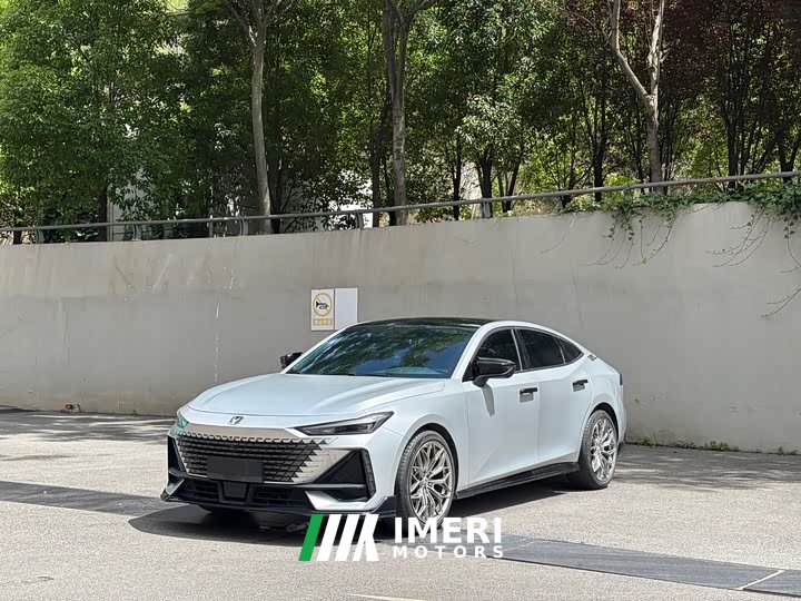Changan UNI-V 2023 1.5T sports version - автомобиль из Китая