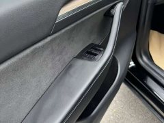 Tesla Model Y standard range rear-wheel drive version - фото 12