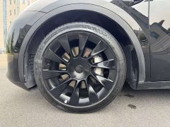 Tesla Model Y standard range rear-wheel drive version - фото 15