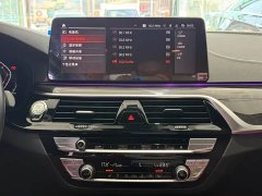 BMW 5 Series facelift 525Li M Sports Package - фото 8