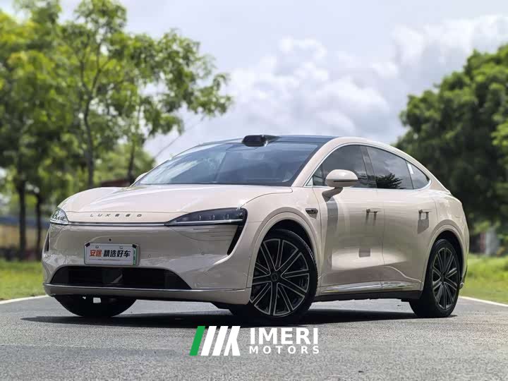 Luxeed Zhijie R7 extended range 251km Max - автомобиль из Китая