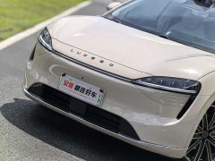 Luxeed Zhijie R7 extended range 251km Max - фото 4