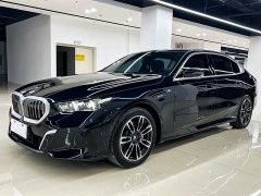 BMW 5 Series 530Li Leading M Sports Package - фото 1