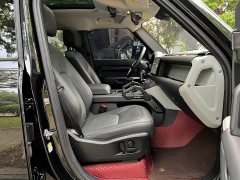 Land Rover Defender 110 3.0T P400 XS - фото 12