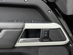 Land Rover Defender 110 3.0T P400 XS - фото 15