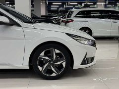 Lexus Elantra 2022 1.5L CVT LUX Premium Edition - фото 6