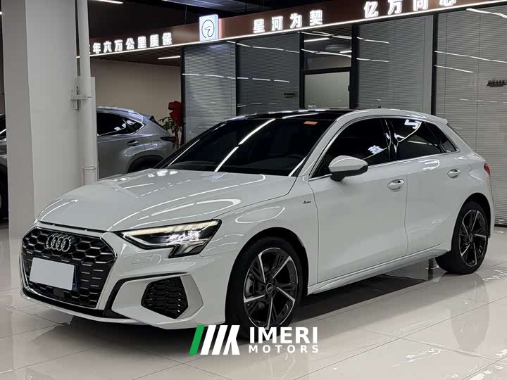 Audi A3 Sportback 35 TFSI stylish and sporty - автомобиль из Китая