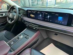 Ford Explorer EcoBoost 285 four-wheel drive titanium version 7 seats - фото 8