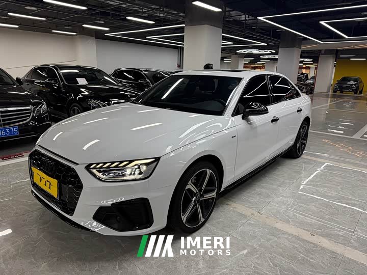 Audi A4L 40 TFSI luxury and dynamic - автомобиль из Китая