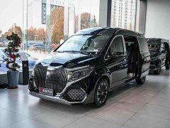 Mercedes-Benz V-Class 2024 V 300 L Long Wheelbase Exclusive - фото 1