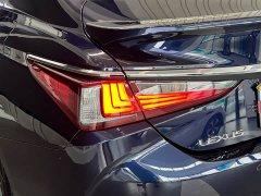 Lexus ES 2022 300h Luxury Edition - фото 17