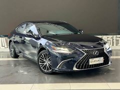 Lexus ES 2022 300h Luxury Edition - фото 3