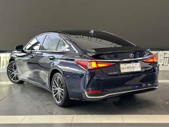 Lexus ES 2022 300h Luxury Edition - фото 6