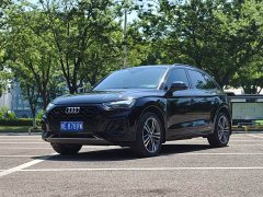 Audi Q5L 40T luxury and dynamic - фото 1