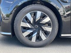 Volvo EM90 2025 Ultra six-seater - фото 16