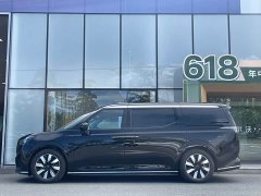 Volvo EM90 2025 Ultra six-seater - фото 4