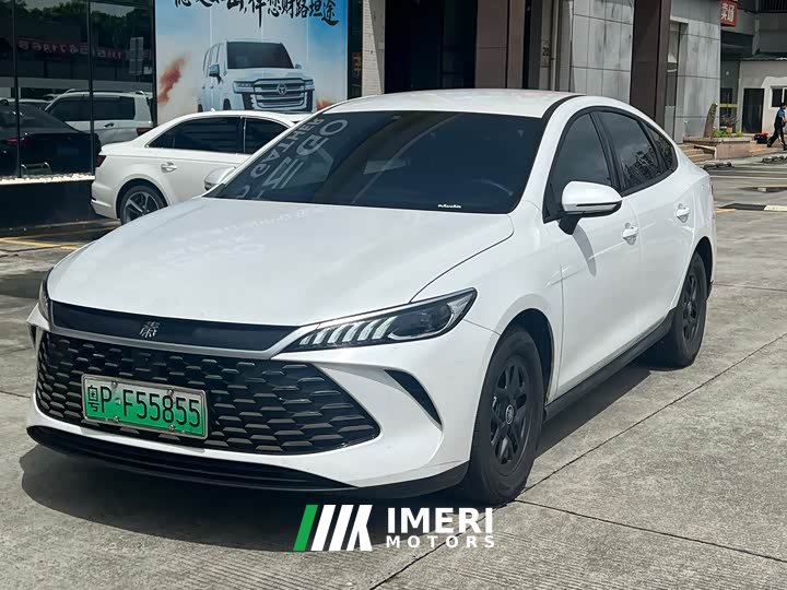 BYD Qin PLUS 2024 Honor Edition DM-i 55KM Leading Type - автомобиль из Китая