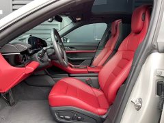 Porsche Taycan - фото 15