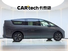 Li Auto Ideal MEGA Ultra smart refresh version - фото 3