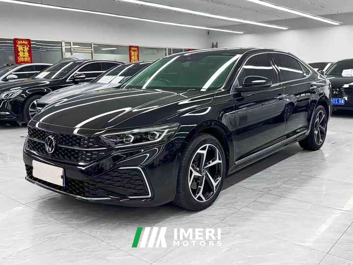 Volkswagen Passat facelift 330TSI Starry Sky Deluxe Edition