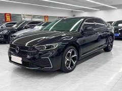Volkswagen Passat facelift 330TSI Starry Sky Deluxe Edition - фото 1